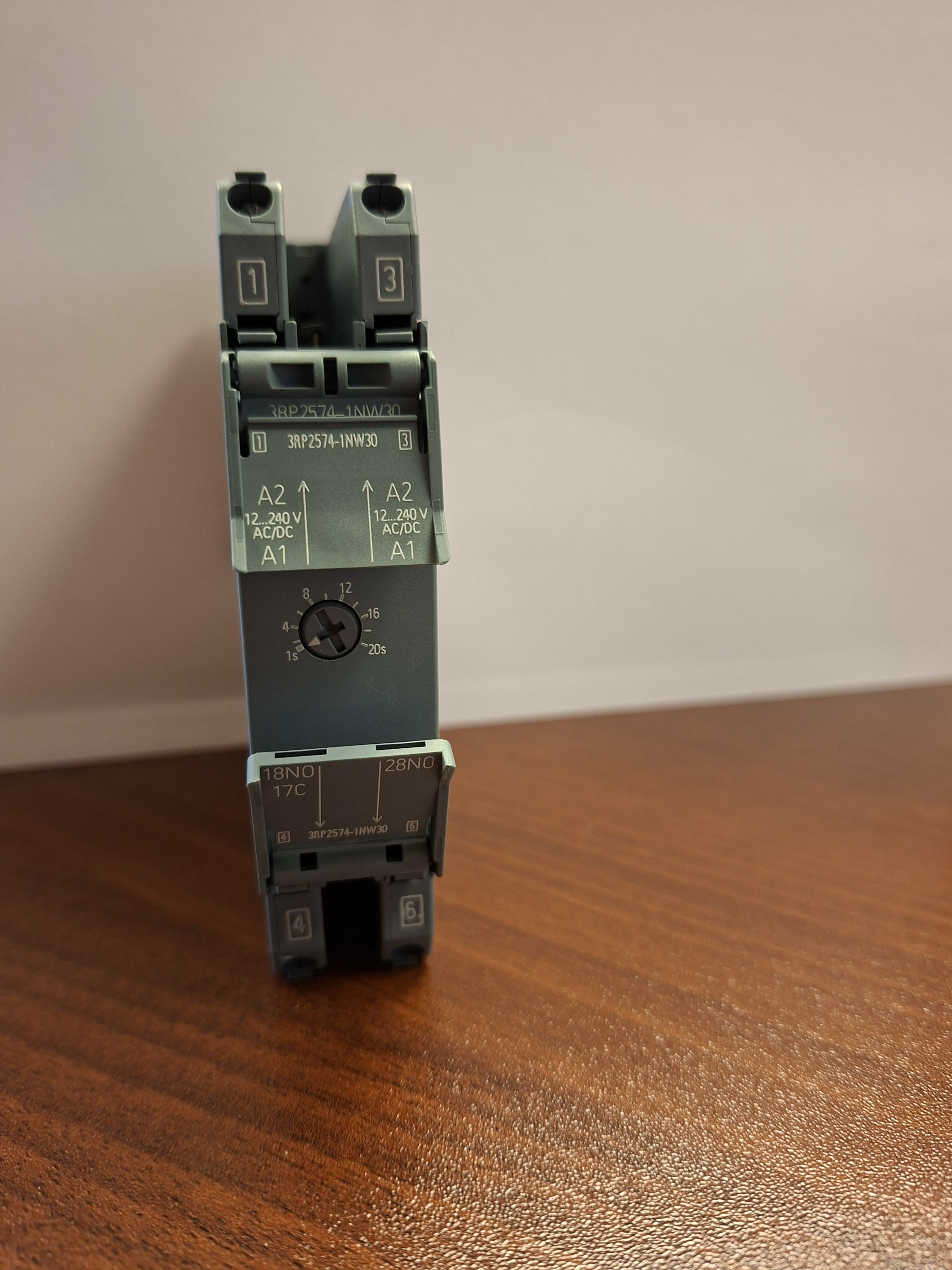 Реле времени 3RP2574-1NW30